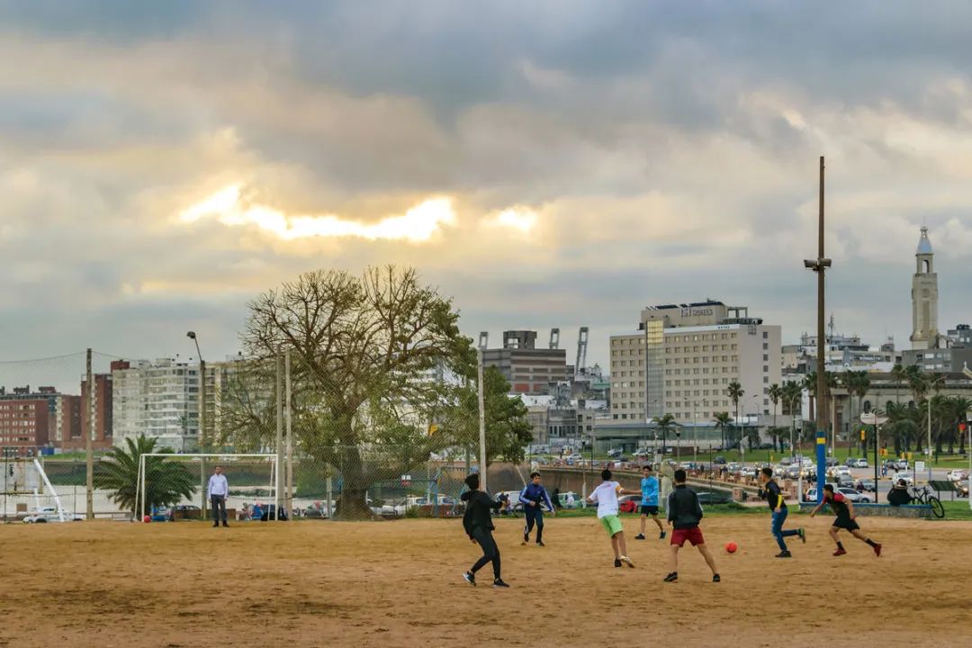 蒙得维的亚英文,蒙得维的亚埃斯特角城