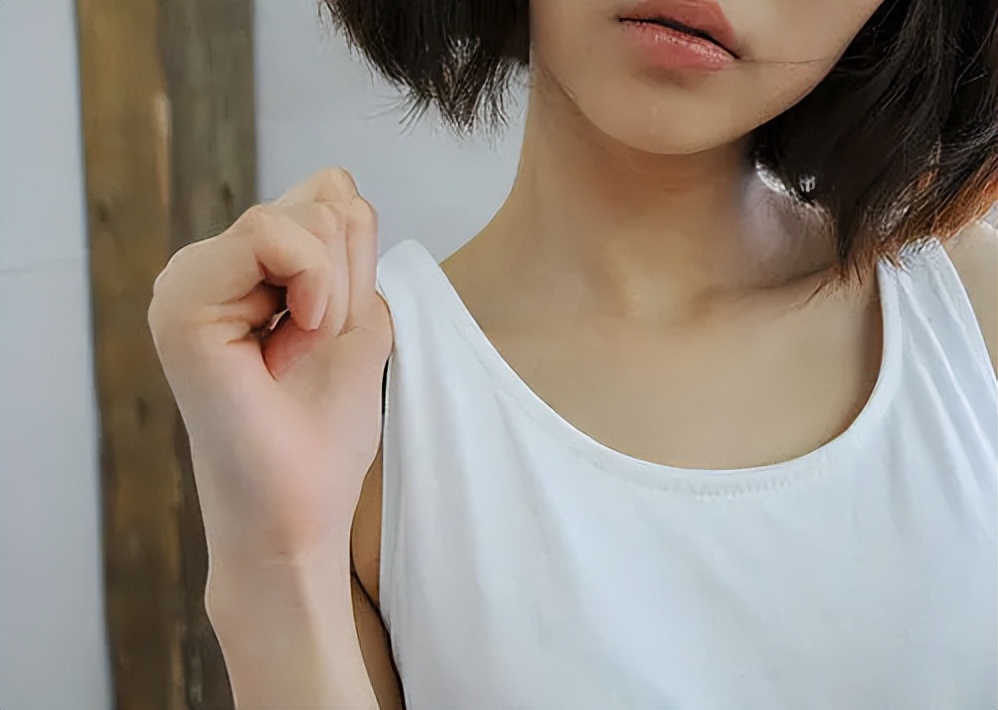 女生阴毛发黄是什么情况，是不是得了什么病？