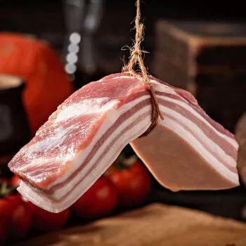 回族不吃猪肉，满族不吃狗肉，古代汉族也有不吃的肉