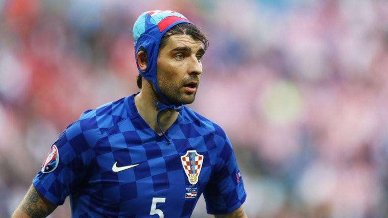 阿圭罗英超退役,阿圭罗退役德布劳内