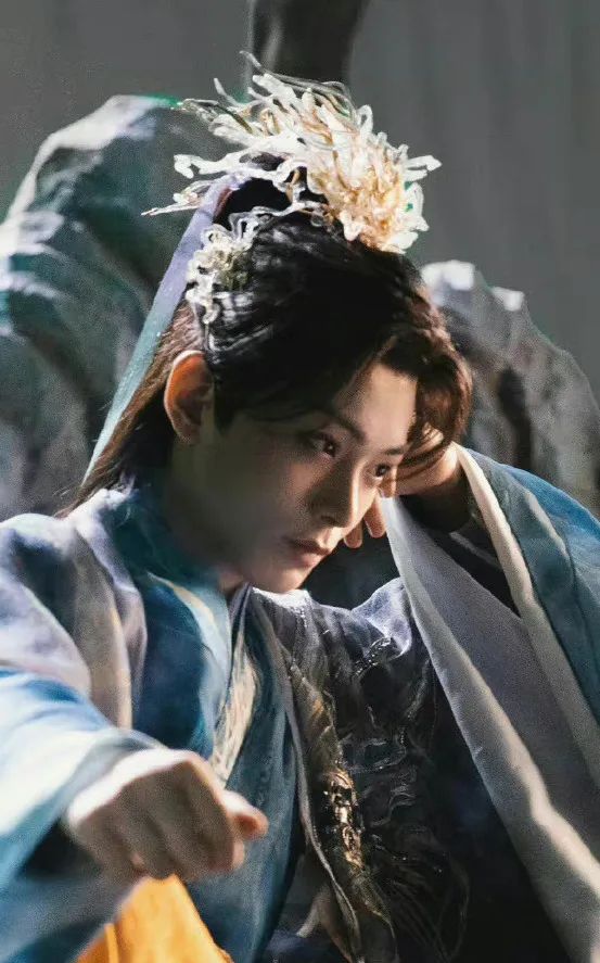 虞书欣雷人造型,虞书欣少女感造型盘点