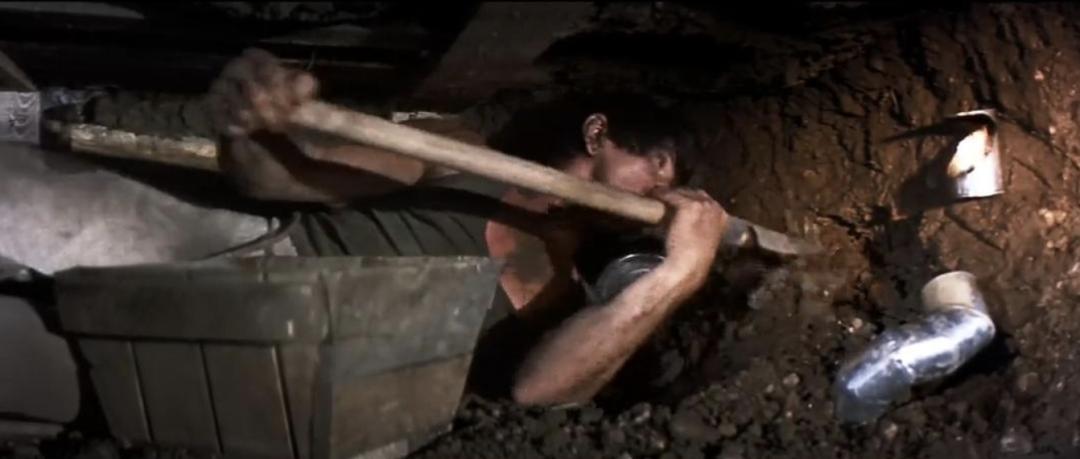 肖申克的救赎抄袭哪部电影,越狱跟肖申克的救赎