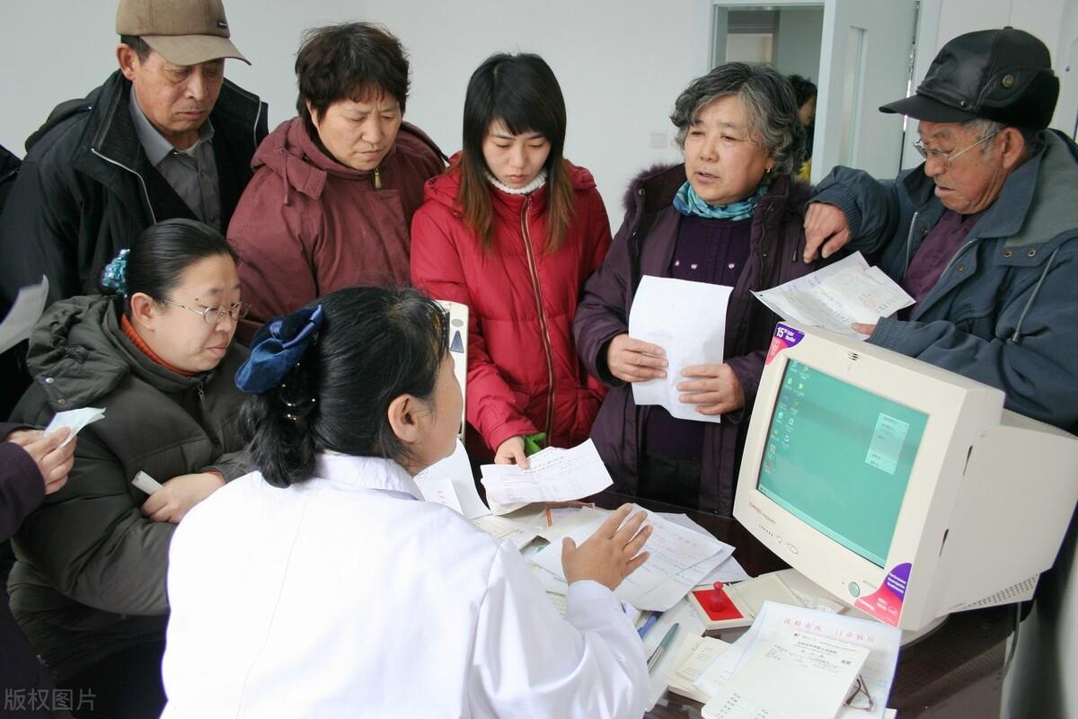 老人生活不能自理怎么解决,人老了不能自理是什么原因