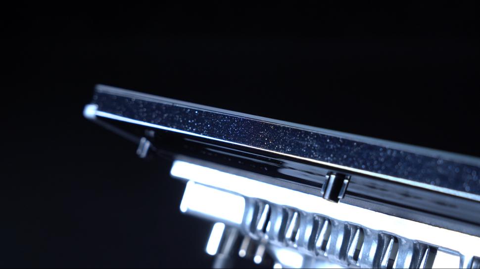 卡仕达尊荣PLUS出山，引领智能车机全能担当