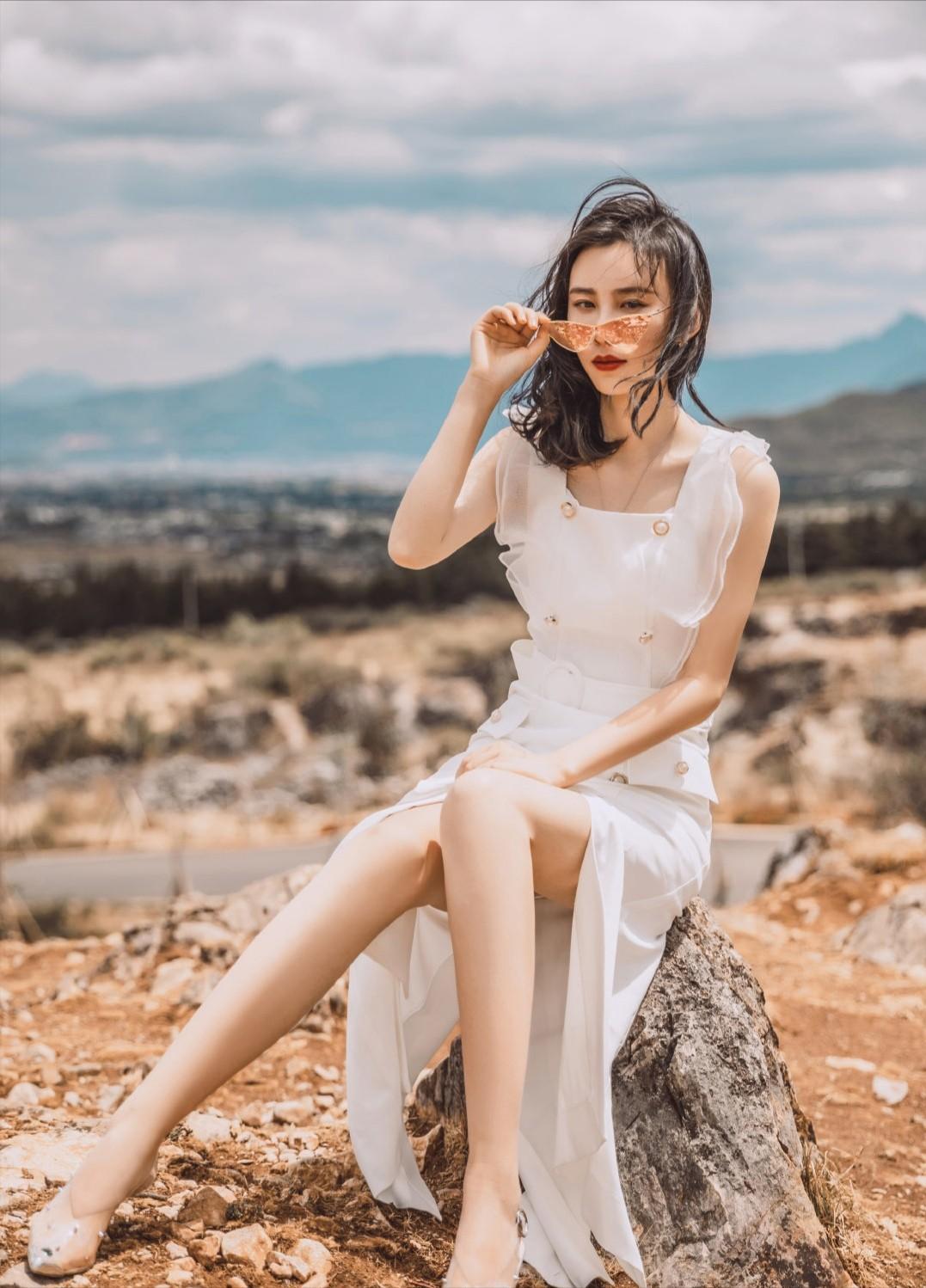 国足太太团斗艳美如画,国足太太团真实身材