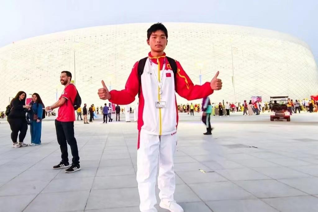 从大山里走出的篮球少年,从大山里走出来的足球