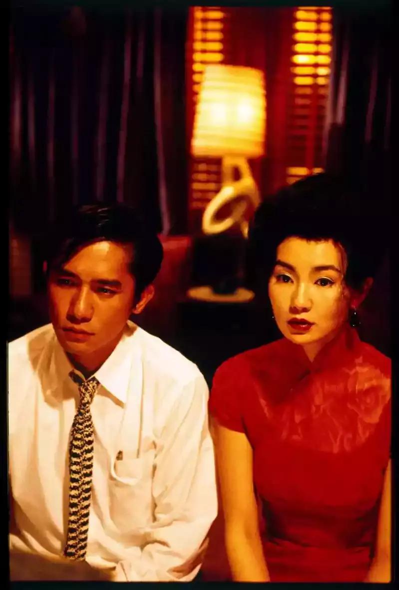 刘嘉玲与梁朝伟恩爱合照穿小香风,刘嘉玲梁朝伟红毯动图