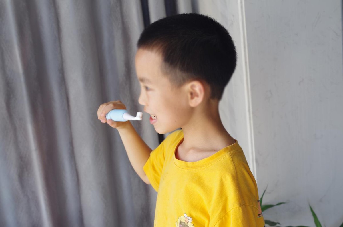 让小孩喜欢电动牙刷,让孩子爱上刷牙