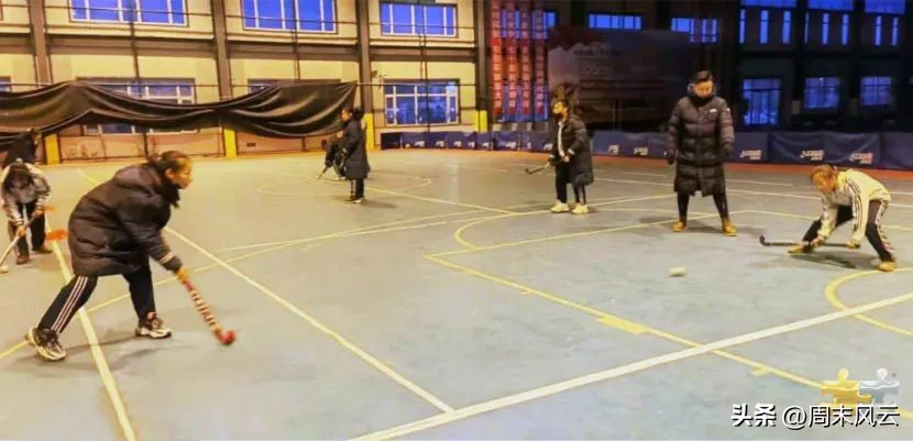 体育小贴士丨一起来了解曲棍球运动的技术与规则