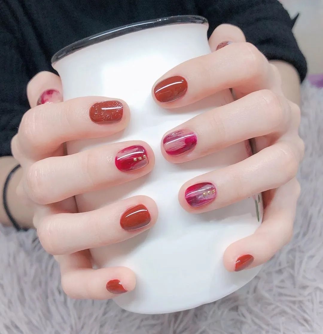 秋冬纯色美甲显白高级跳色高清,夏日美甲显白短甲可爱卡通儿童