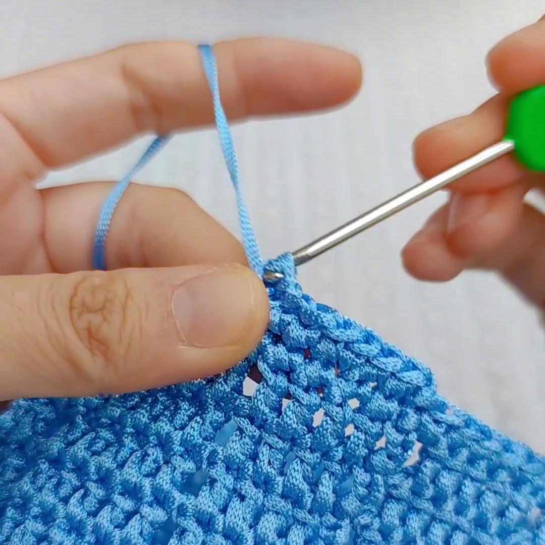 diy手工米奇绒线护耳帽,珊瑚绒米奇护耳帽的编织视频