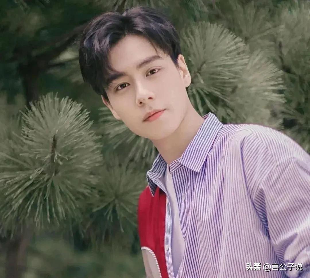 老戏骨大长脸男星,娱乐圈大长脸男星