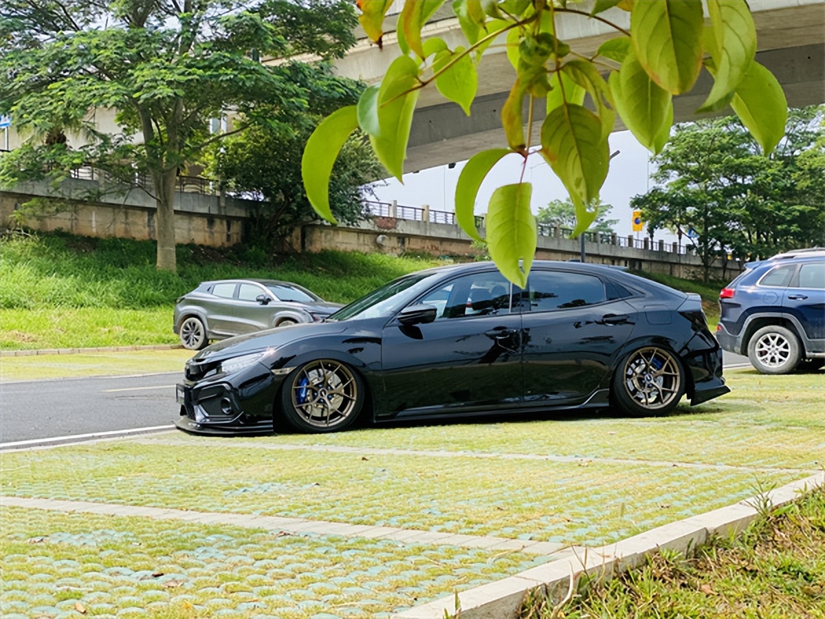 思域暗夜蓝改装,十代思域暗蓝色改装