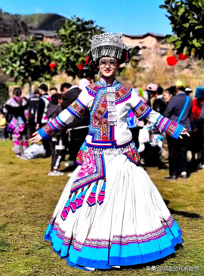 千年彝装，一赛千年“世界最古老的乡村T台”