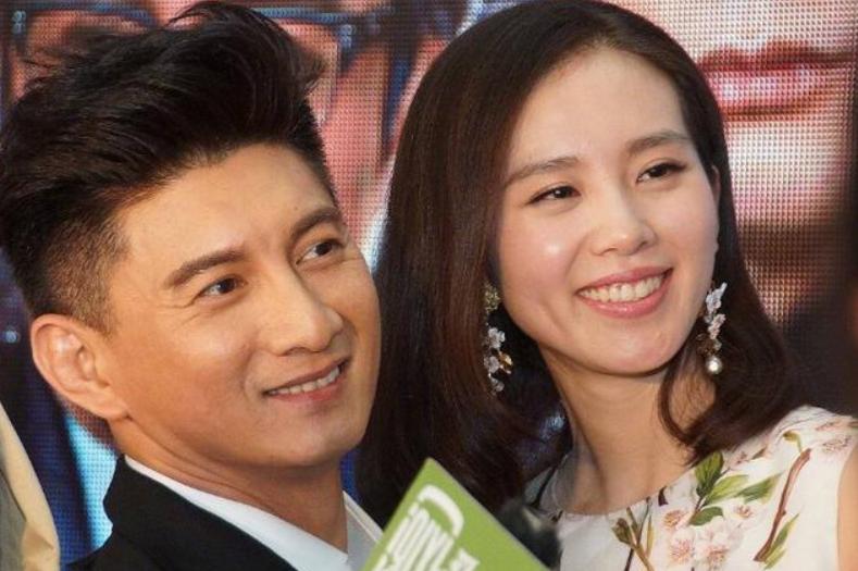 赵丽颖拍吻戏不雅的采访,杨幂和赵丽颖吻戏