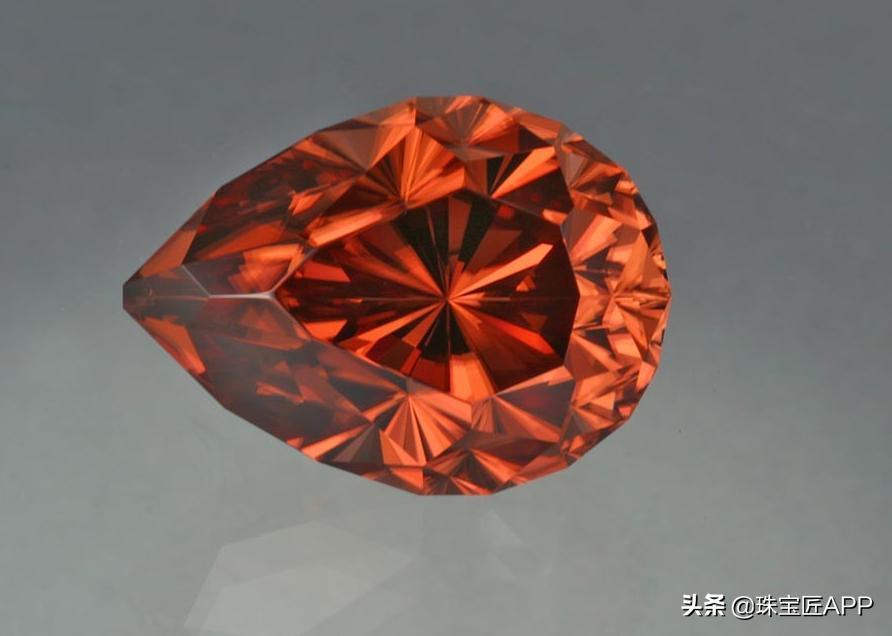 天然锆石有火彩吗,真正的天然红锆石长什么样