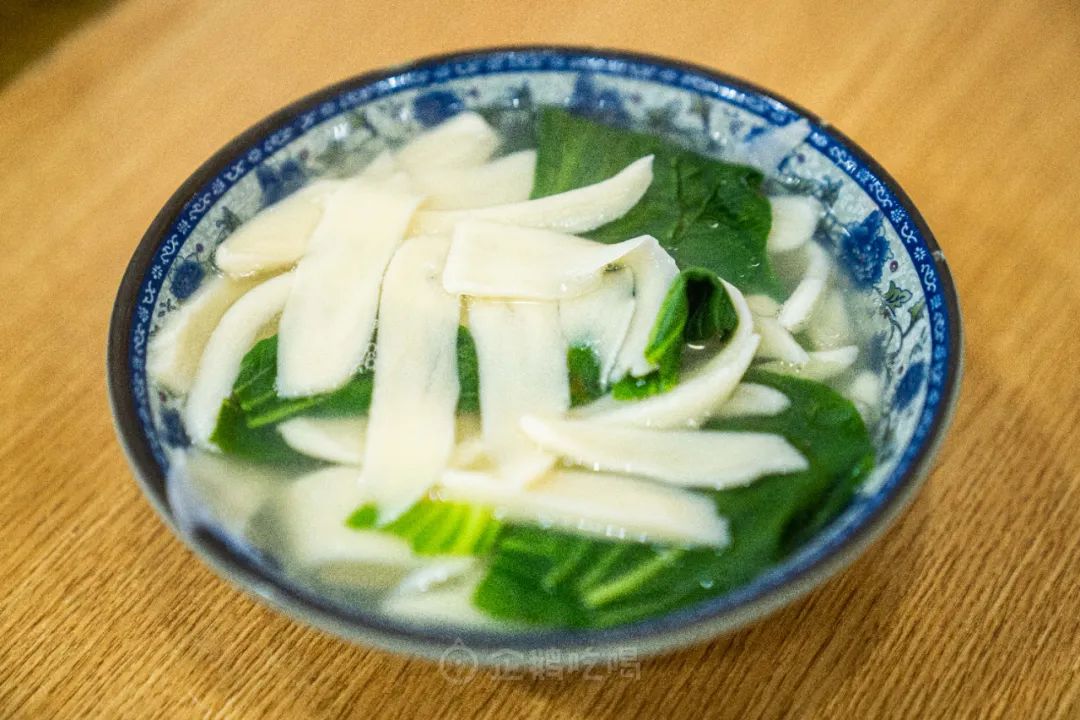 辣到落泪也舍不得停嘴的宝藏城市，不是长沙成都重庆