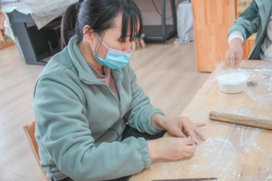 心中有爱幼儿园,幼儿园食育课程教师培训