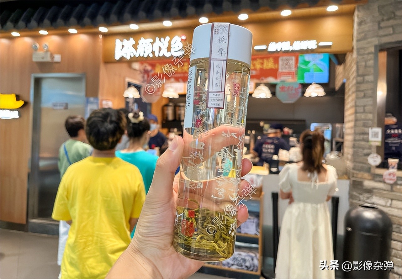 茶颜悦色上“新品”，不用排队等杯，单瓶最低只要8.9元
