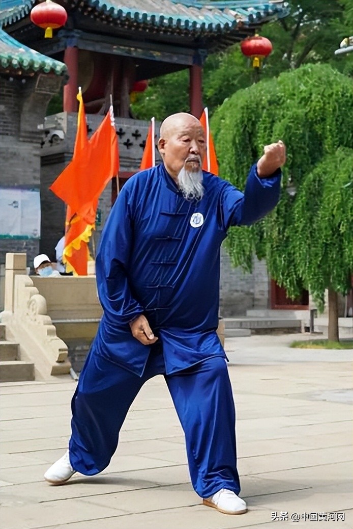 董宇辉带你领略大美山西,董宇辉被山西的醋硬控30秒