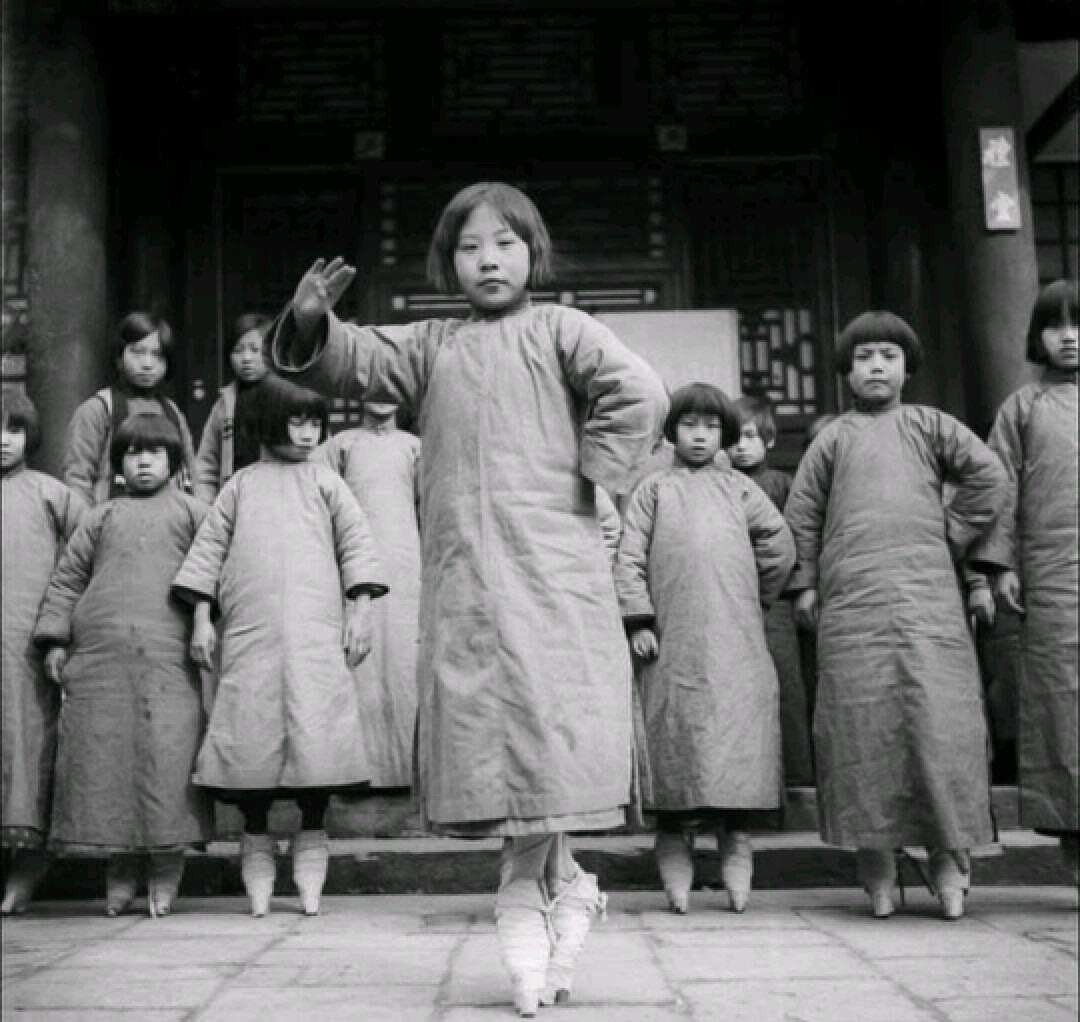 三寸金莲的悲惨生活,三寸金莲事件