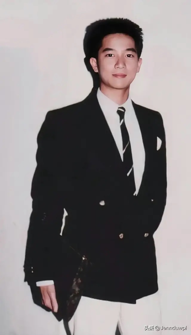 陈百强身材和穿衣风格,陈百强的穿着打扮