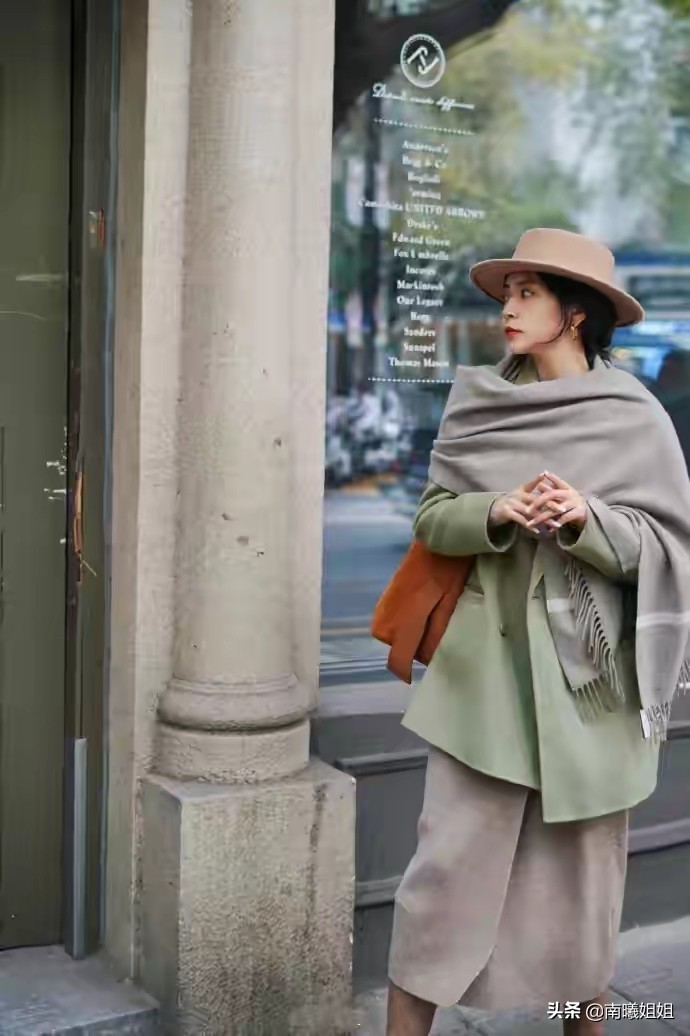 三木妈妈最新穿搭黑大衣,三木妈妈冬装大衣搭配图片