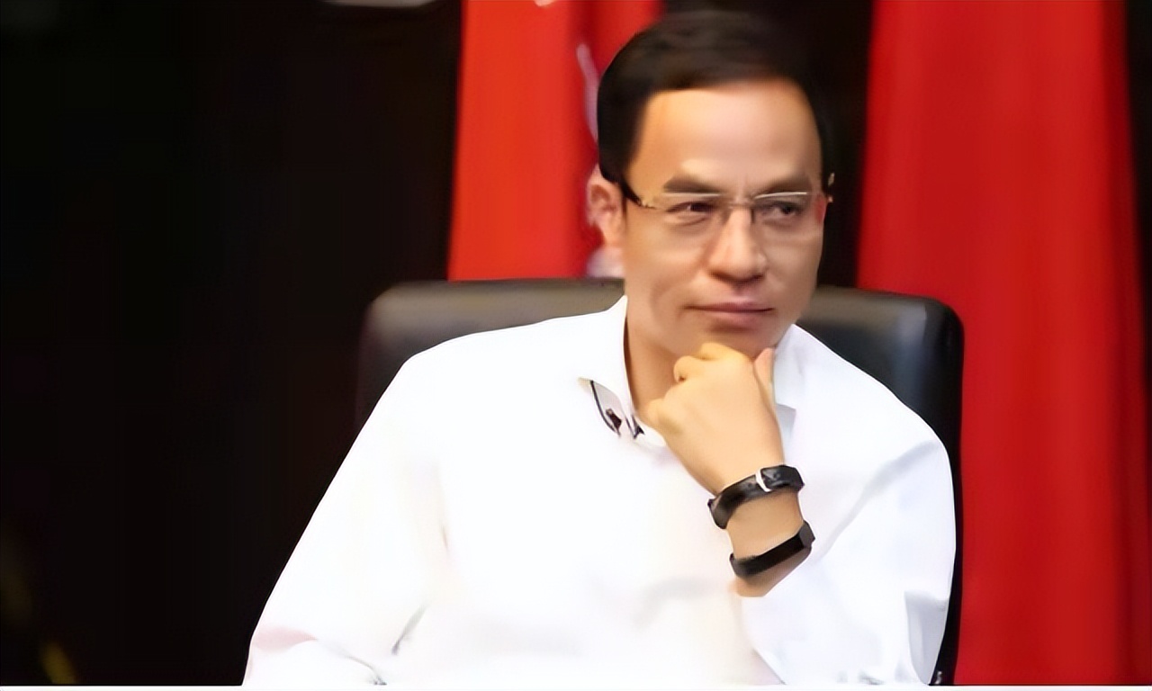 名校学霸毕业4000月薪,清华学霸拿到5亿融资