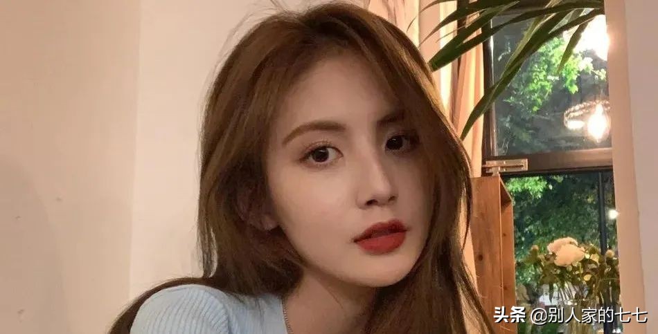 一个女人一直想念你的表现,女人疯狂想念男人怎么办