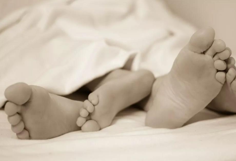 一把年纪，还老不正经？老年人的性与爱，为何无处安放