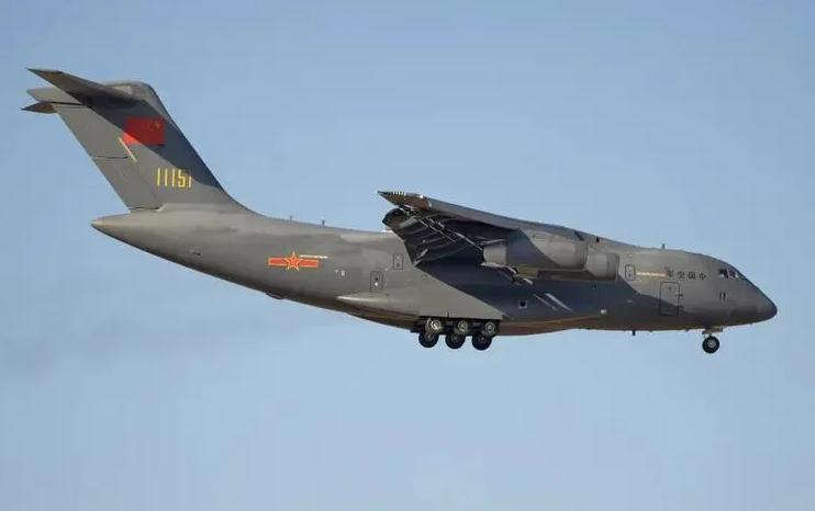 运20第一次亮相,外国媒体评价运20