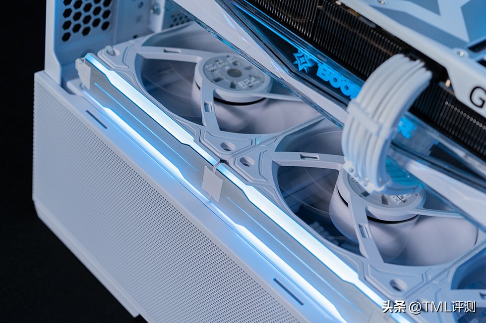 联力新款P28性能风扇,联力v2风扇