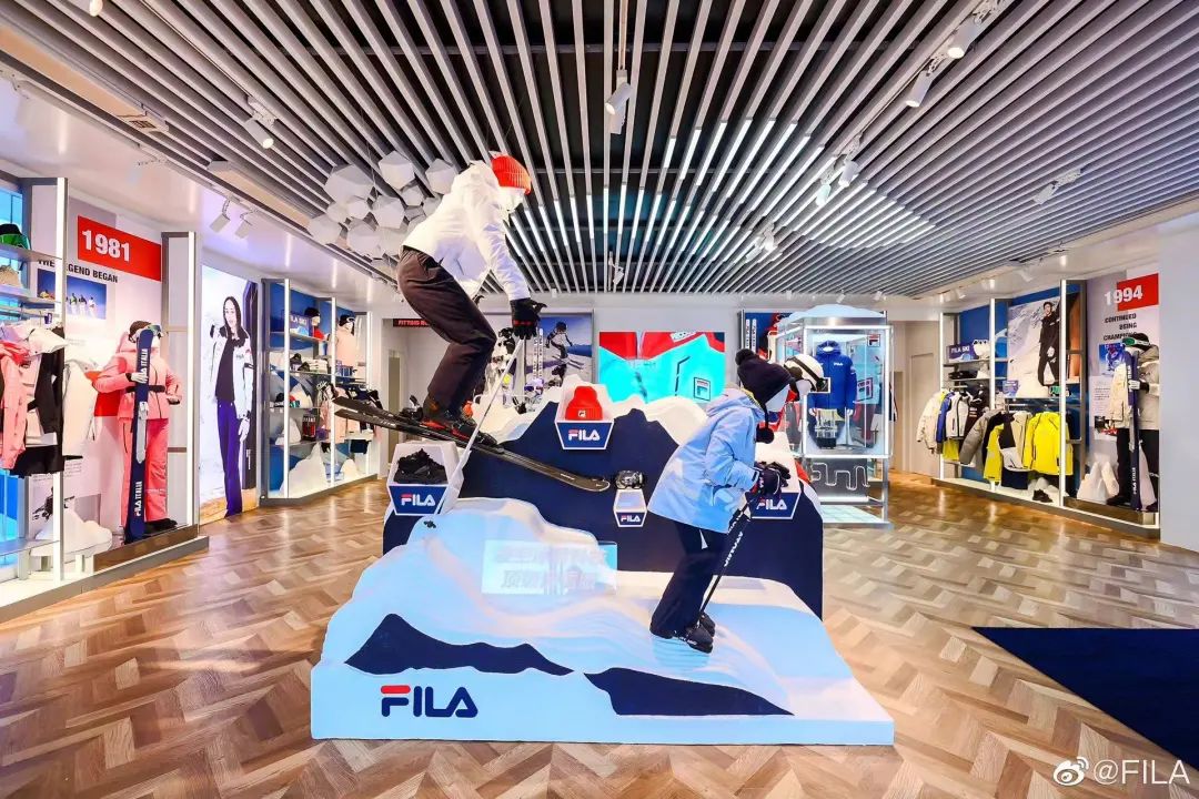 李宁安踏迈向国际化,阿迪跌到安踏李宁能否领跑