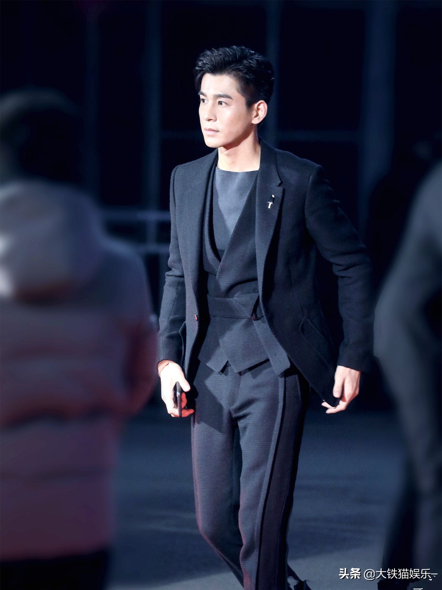 能与港星PK身材管理的8位男星,个个颜好身材佳,不愧为叔圈楷模