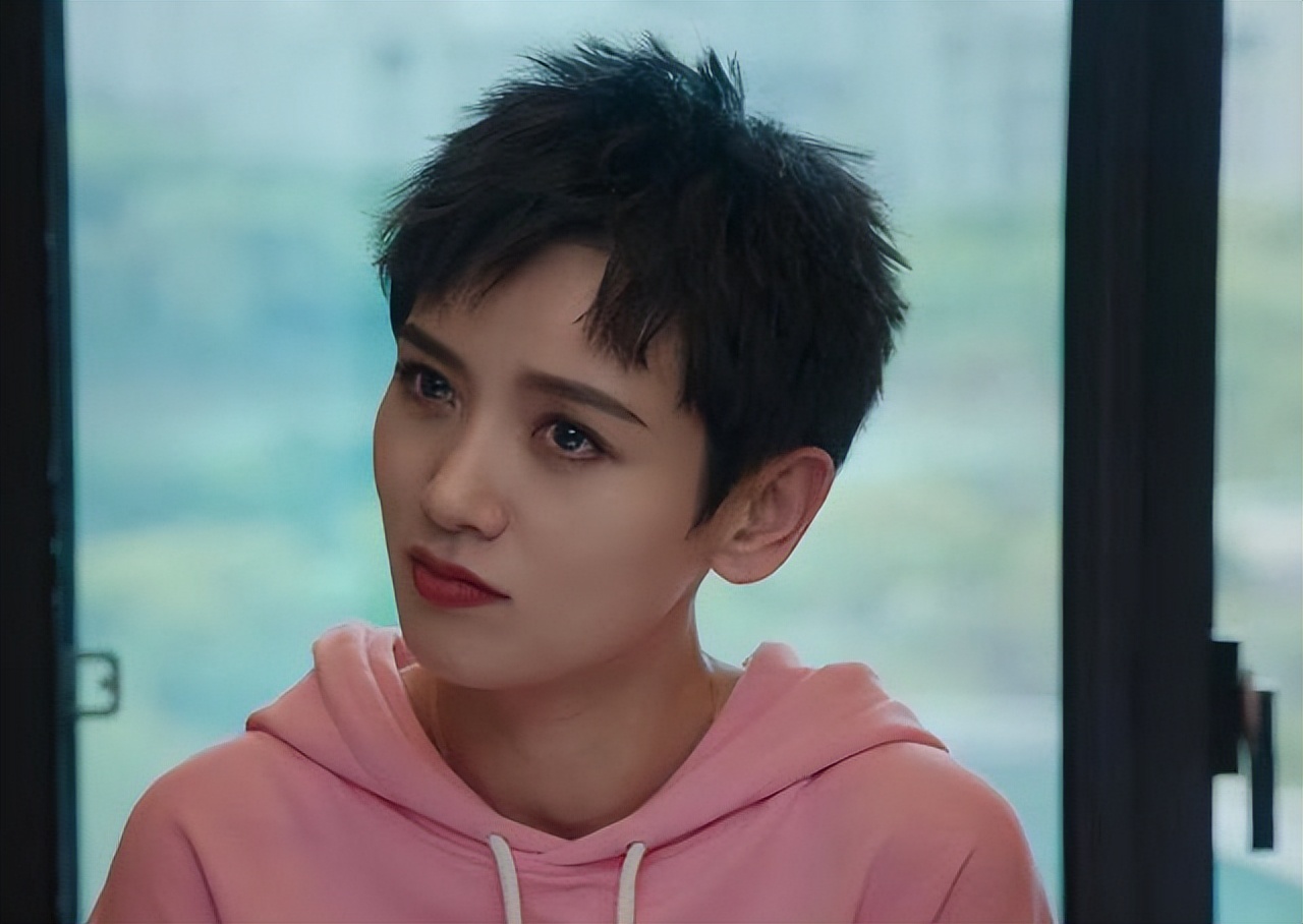 李晓峰发抖音秀恩爱,李晓峰用爱的供养做bgm原版