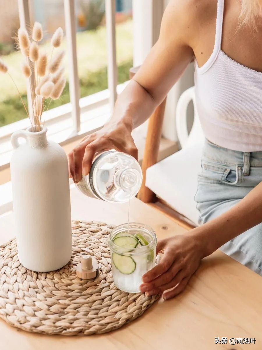 压力大造成的白发可以恢复吗,压力大长白发调整过来还会长吗