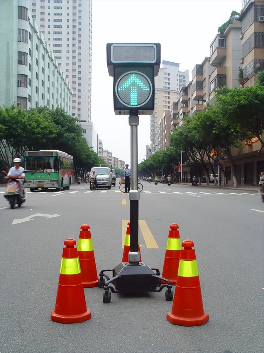 地图软件红绿灯倒计时怎么实现的,地图软件如何识别到红绿灯