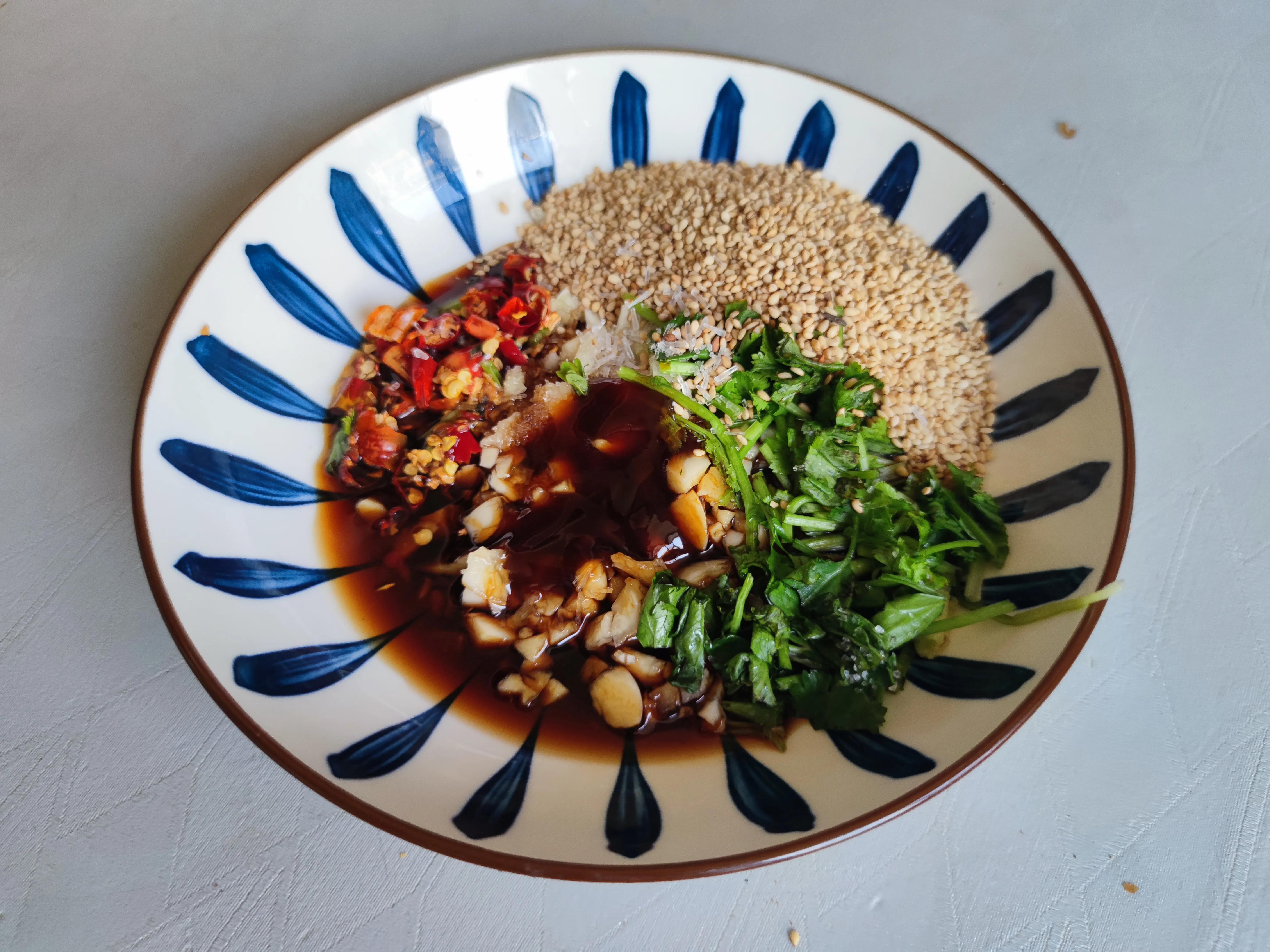 明日七月初一，提醒中老年：4样上桌，驱霉纳吉，诸事顺遂平安过