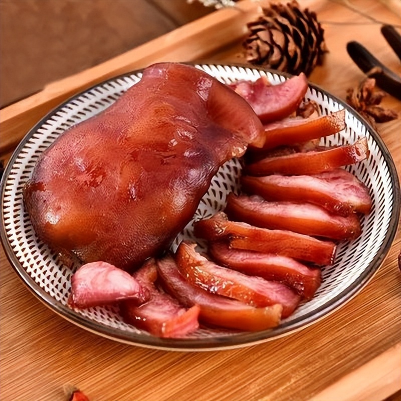 谁说猪头肉难炖？这套配方让你轻松掌握，味道香到让人心动！