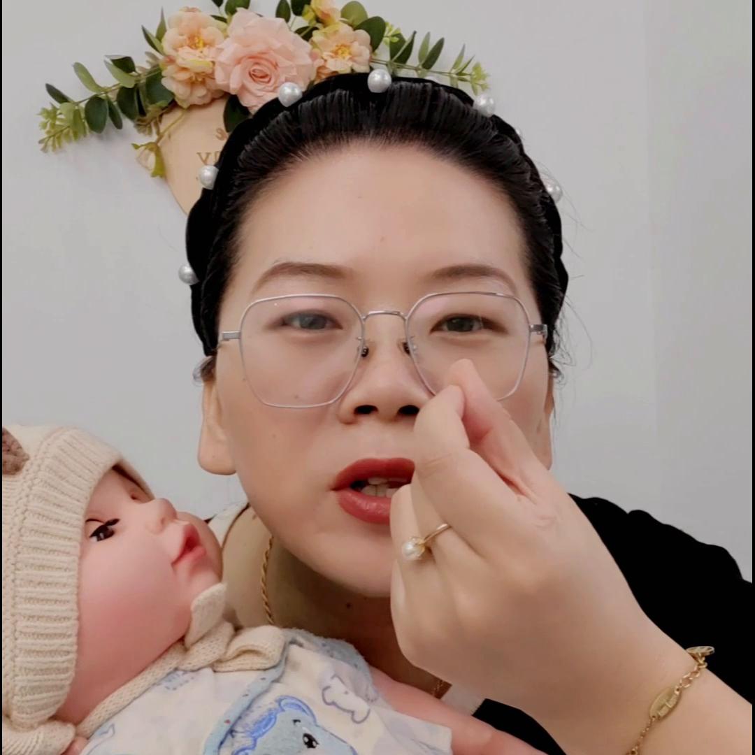 孩子不愿意吸母乳怎么去追奶,孩子不肯吸母乳怎么办