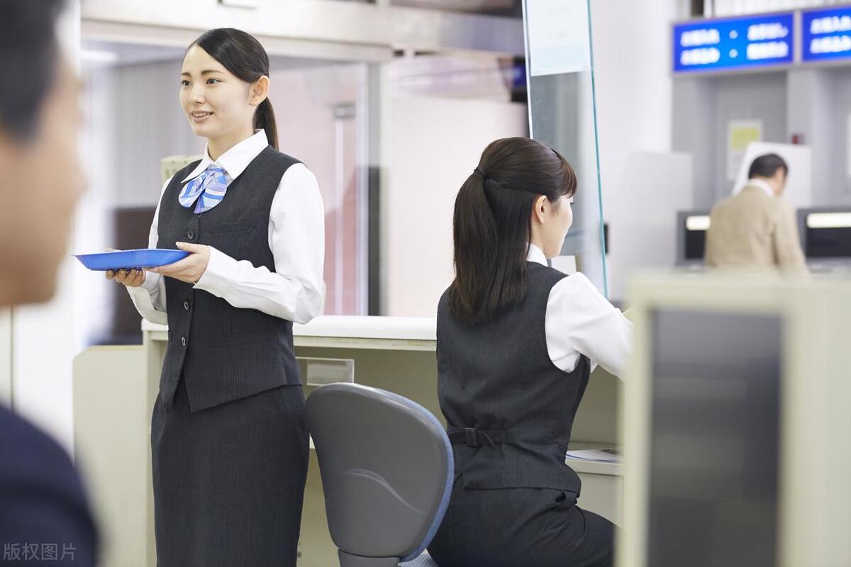 一普通人向银行贷款1万怎么贷,普通人向银行借钱100万