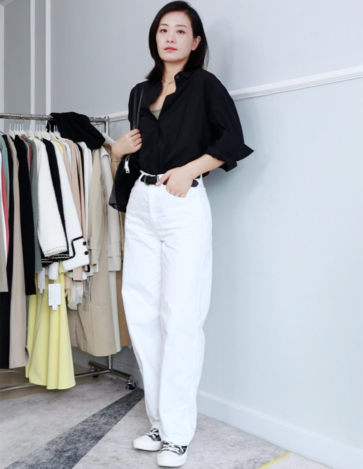 白t恤搭配什么衬衫比较好看,白t恤外面搭配什么样的衬衫