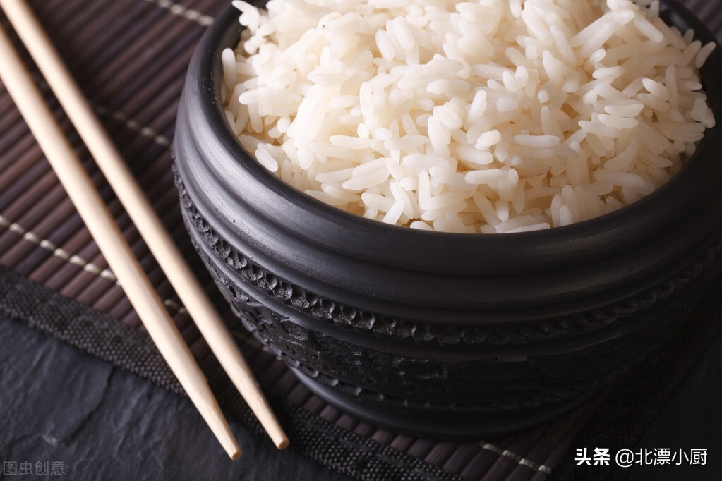 煮米饭很好吃只需放三样东西,煮米饭加什么料味道更好