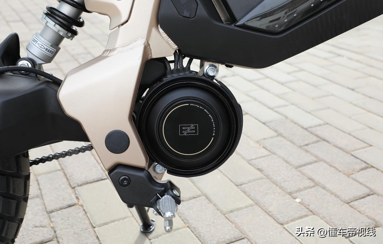 新车|中置电机最大功率1.8千瓦ZEEHO极核C!TYPLAY4月26日上市