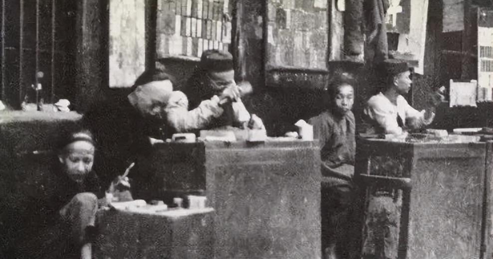 渚靛崕鏃ュ啗鍏借,鏃ュ啗渚靛崕鍏借