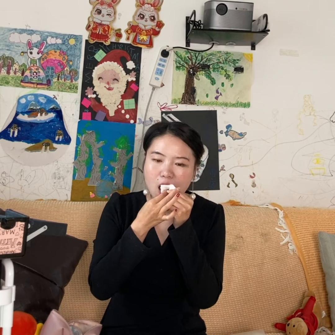 看不出颜色的口红叫什么颜色,自测口红颜色