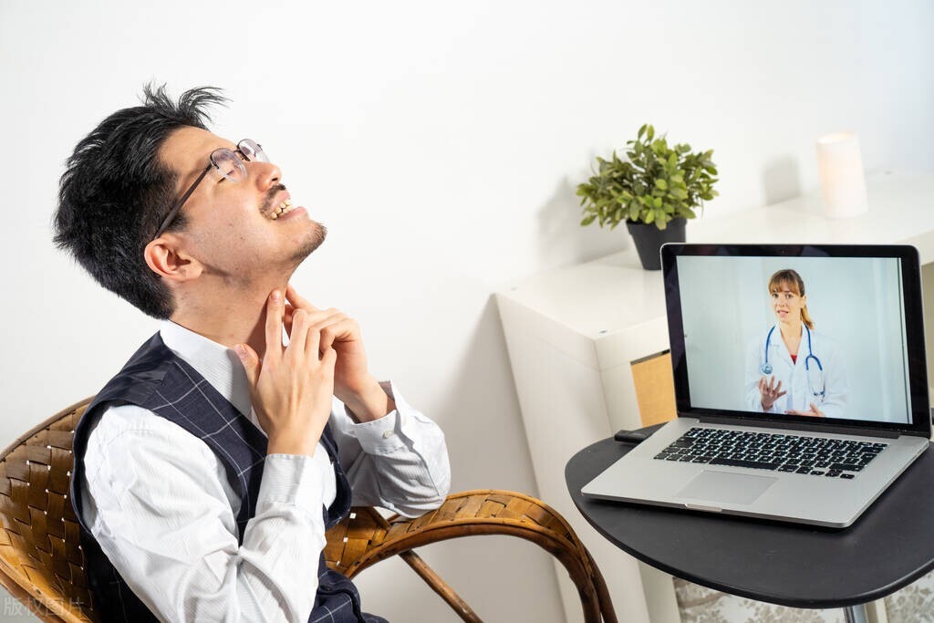 感染新冠后喉咙剧痛怎么办,感染新冠后喉咙痛吃什么缓解