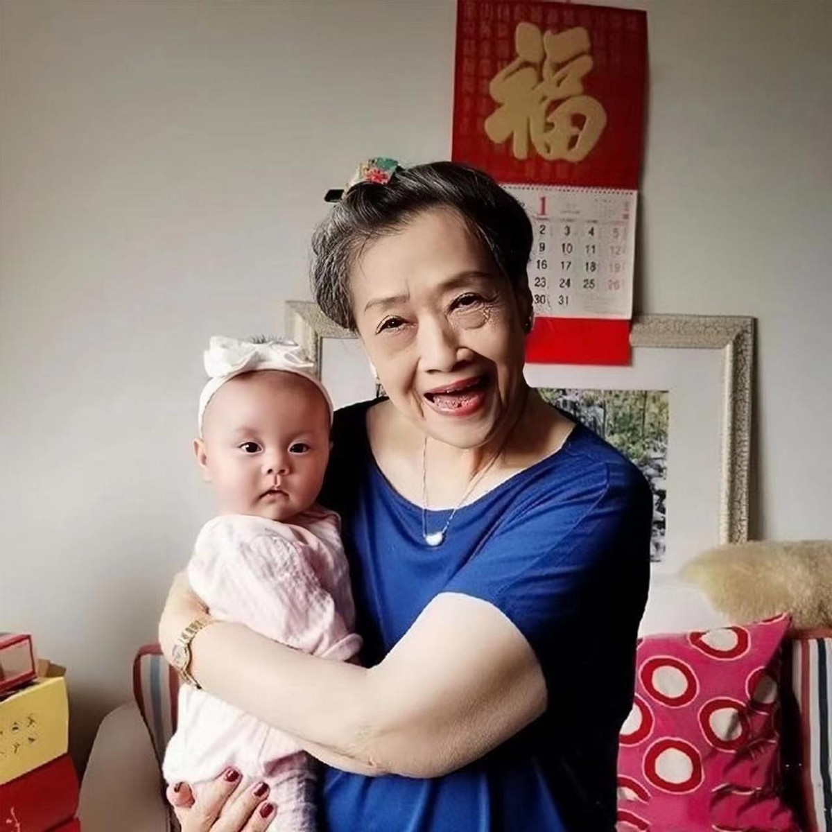 朱逢博丈夫骨灰摆放在哪里,著名女歌唱家朱逢博近况