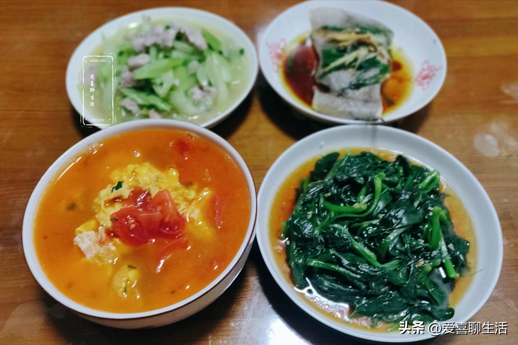 老两口的午餐走红朋友圈，网友：搭配合理，仪式感强，拒绝精致穷