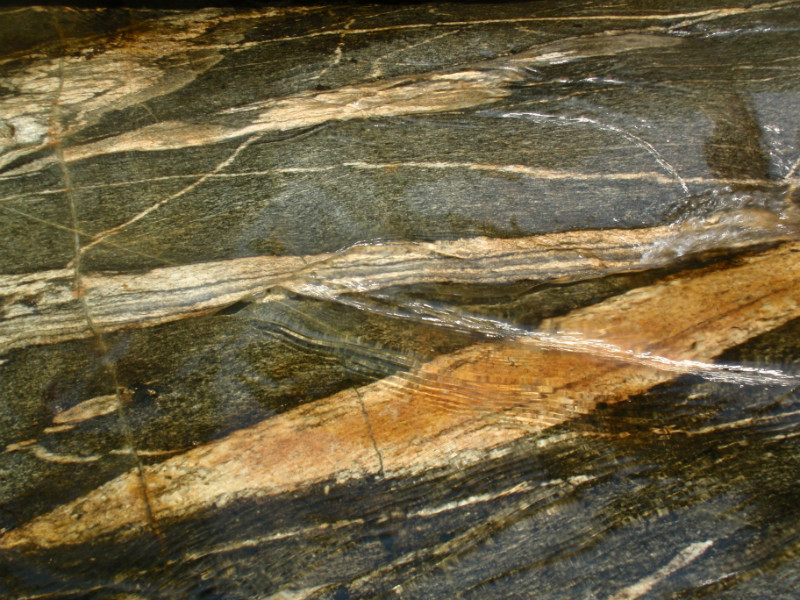 泰山扇子崖西边是傲来峰吗,泰山西麓